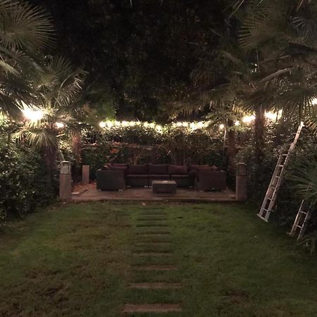 Lippi 42 Guest House Single Room'S In Villa With Garden Milán Exterior foto